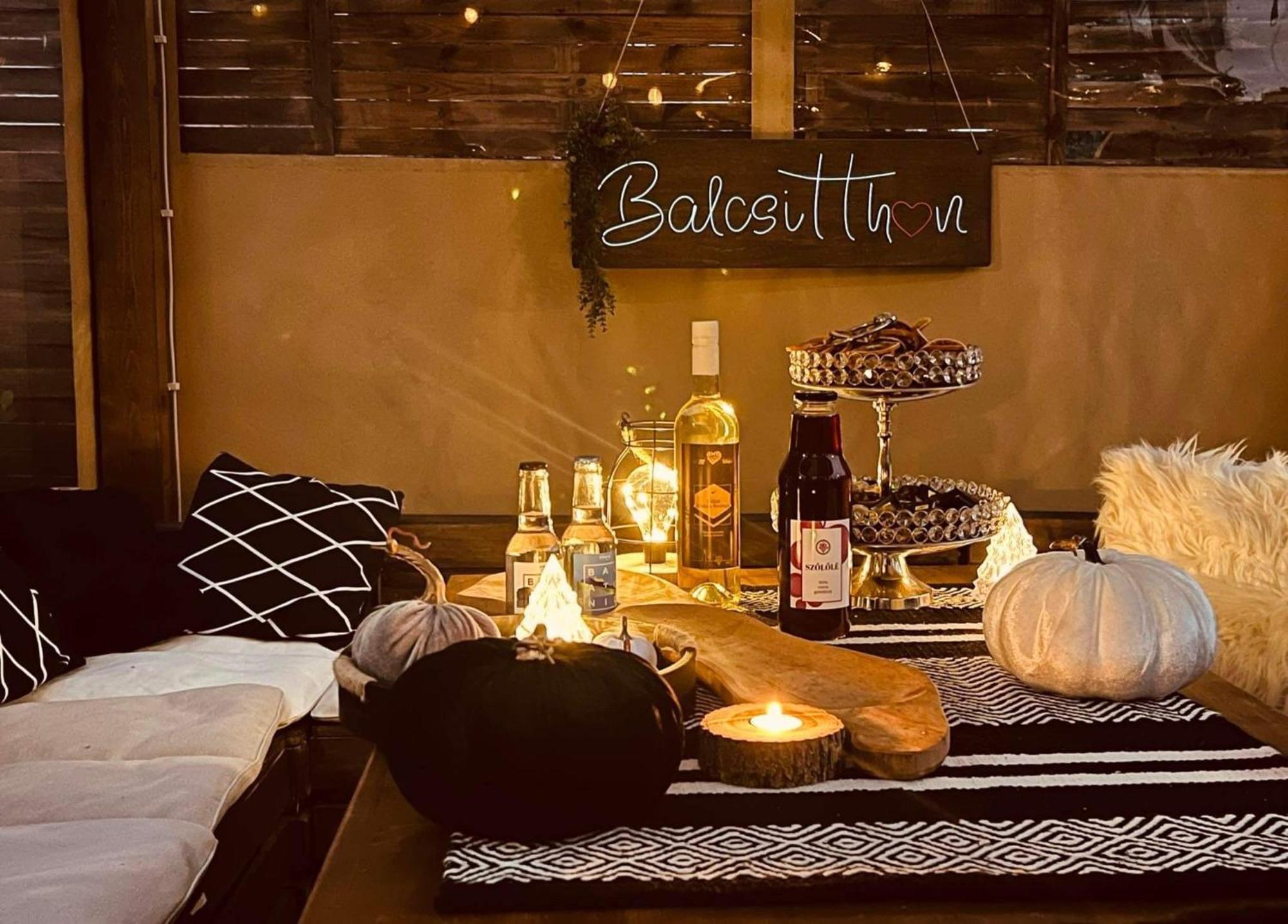 Balcsitthon Apartmanok 시오포크 외부 사진